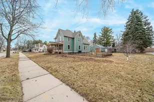 913 W Fifth St, Appleton, WI 54914 - Photo 43