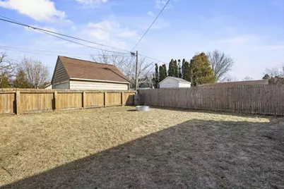 2111 Hamilton Street, Manitowoc, WI 54220 - Photo 41