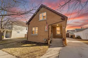 2111 Hamilton St, Manitowoc, WI 54220 - Photo 3