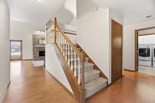 160 Captains Ct, Winneconne, WI 54986 - Photo 3