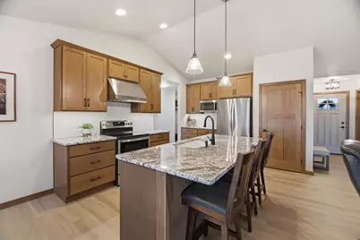 2215 E Honeygold Court, Appleton, WI 54913 - Photo 9