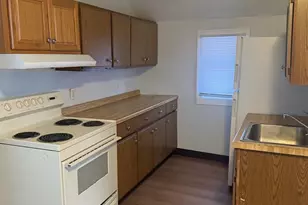 921 S 13th St, Manitowoc, WI 54220 - Photo 3