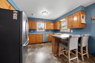 1014 Suydam St, Green Bay, WI 54301 - Photo 3