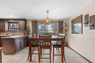 2578 Vicki Ln, Green Bay, WI 54311 - Photo 7