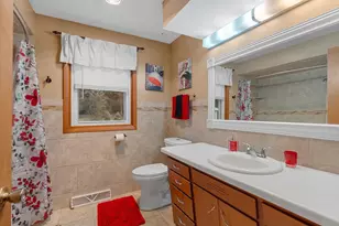 4451 Renier Rd, Green Bay, WI 54311 - Photo 19