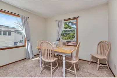 932 Vine Avenue, Oshkosh, WI 54901 - Photo 9