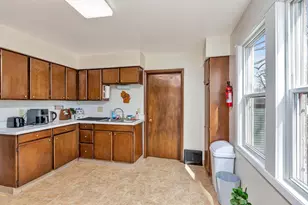 704 Wisconsin St, Oshkosh, WI 54901 - Photo 9