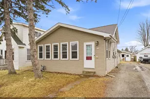 613 Shawano Ave, Oshkosh, WI 54901 - Photo 1