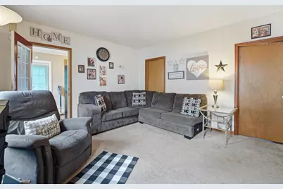 613 Shawano Avenue, Oshkosh, WI 54901 - Photo 5