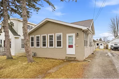 613 Shawano Avenue, Oshkosh, WI 54901 - Photo 1