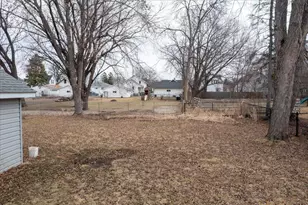 812 Powers St, Oshkosh, WI 54901 - Photo 25