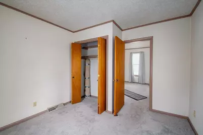 812 Powers Street, Oshkosh, WI 54901 - Photo 7