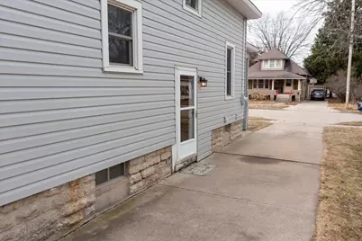812 Powers Street, Oshkosh, WI 54901 - Photo 23