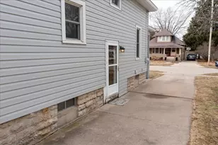 812 Powers St, Oshkosh, WI 54901 - Photo 23