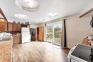 147 Messenger Ave, Oconto, WI 54153 - Photo 11