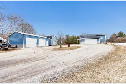 265 E Leeward Street, Sturgeon Bay, WI 54235 - Photo 7