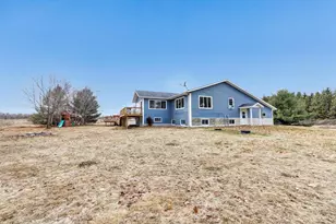 265 E Leeward St, Sturgeon Bay, WI 54235 - Photo 9