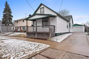 1122 S 22nd St, Manitowoc, WI 54220 - Photo 1