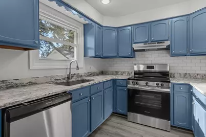 701 E Longview Drive, Appleton, WI 54911 - Photo 9