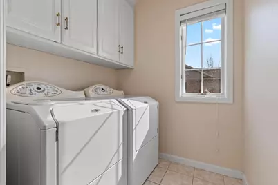 1617 Twin Lakes Circle, Green Bay, WI 54311 - Photo 7