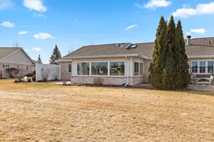 1617 Twin Lakes Cir, Green Bay, WI 54311 - Photo 37