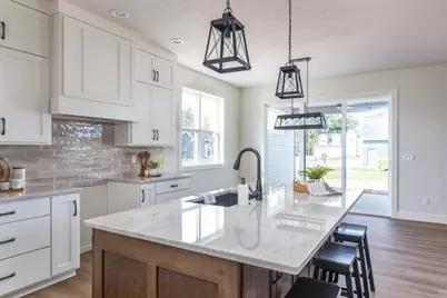 N9053 Southtowne Drive, Menasha, WI 54952 - Photo 5