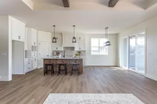 N9053 Southtowne Dr, Menasha, WI 54952 - Photo 11