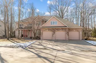 63 Brentwood Ln, Appleton, WI 54915 - Photo 3
