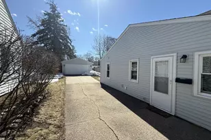 1631 W Spring St, Appleton, WI 54914 - Photo 13
