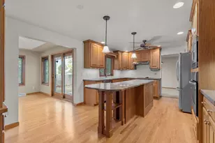 2101 N Eugene St, Appleton, WI 54914 - Photo 5