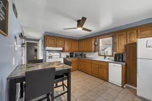 658 Appleton Rd, Menasha, WI 54952 - Photo 11