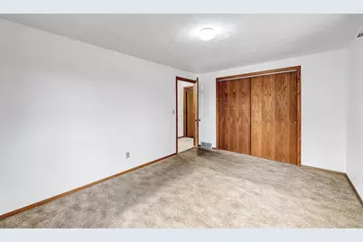 2462 Bluestone Place, Green Bay, WI 54311 - Photo 11