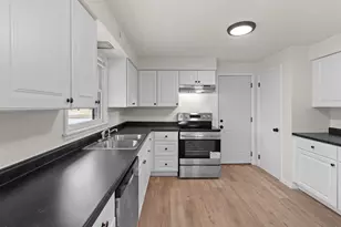 1202 2nd St, Kewaunee, WI 54216 - Photo 3