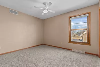 2189 E Prairie Creek Drive, Neenah, WI 54956 - Photo 27