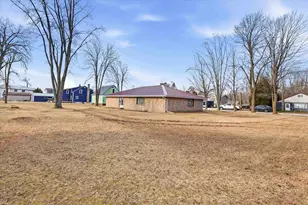 131 Mckinley St, Two Rivers, WI 54241 - Photo 5