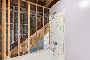 131 Mckinley St, Two Rivers, WI 54241 - Photo 21