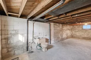 131 Mckinley St, Two Rivers, WI 54241 - Photo 27