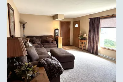 1931 N Summit Street, Appleton, WI 54914 - Photo 3