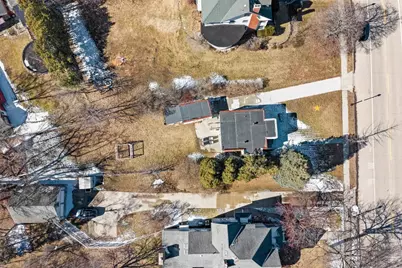 2141 Riverside Avenue, Marinette, WI 54143 - Photo 9