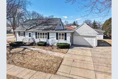 2105 N Ballard Road, Appleton, WI 54911 - Photo 1