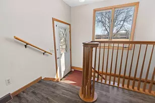 2105 N Ballard Rd, Appleton, WI 54911 - Photo 5