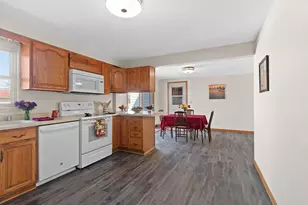 2105 N Ballard Rd, Appleton, WI 54911 - Photo 11