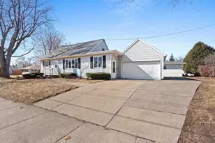 2105 N Ballard Rd, Appleton, WI 54911 - Photo 31