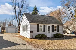 231 W Smith Ave, Oshkosh, WI 54901 - Photo 1