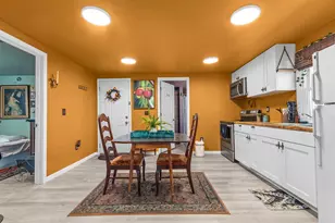 231 W Smith Ave, Oshkosh, WI 54901 - Photo 11