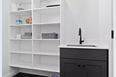 1071 Brookwood Drive, Green Bay, WI 54304 - Photo 45