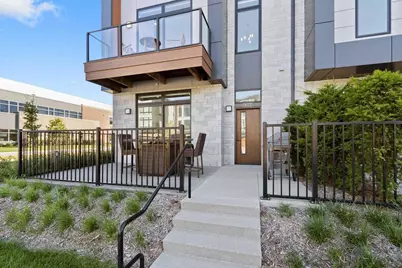 1071 Brookwood Drive, Green Bay, WI 54304 - Photo 3