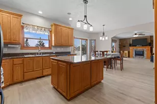 W5071 Cherrywood Ct, Sherwood, WI 54169 - Photo 9