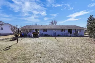 601 Forest St, Black Creek, WI 54106 - Photo 5