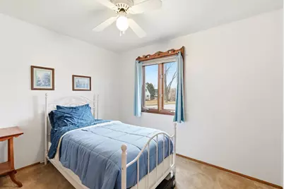 1107 Honeysuckle Lane, Neenah, WI 54956 - Photo 17